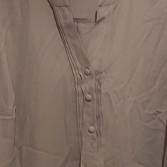 Torrid Women's Brown Pleated Popover Split Neckline Long Sleeve Blouse Size 00 - Picture 3 of 8